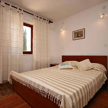 Seni Apartment *
